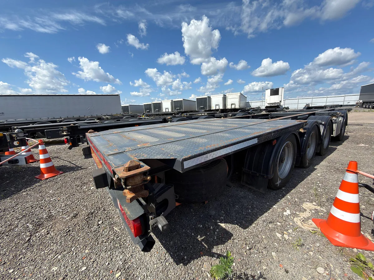 Полуприцеп контейнеровоз Тонар K4-U (99891) из нашего арендного парка — фото, цена, характеристики