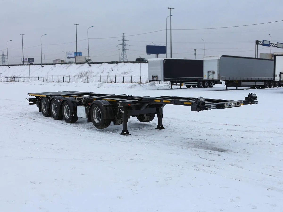Полуприцеп контейнеровоз Тонар K4-U (99891) из нашего арендного парка — фото, цена, характеристики